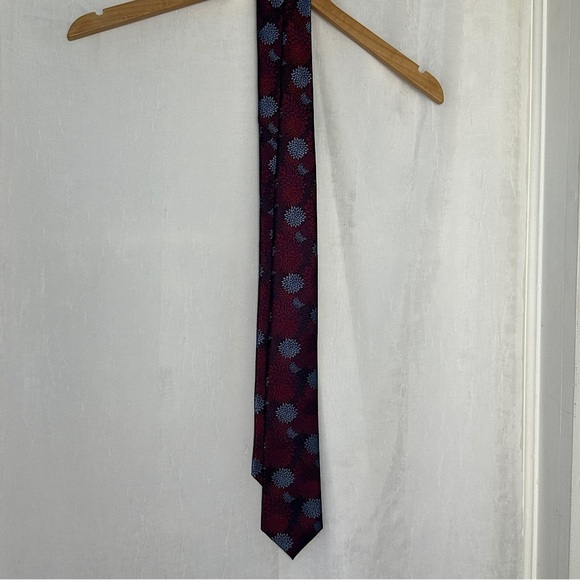 Robert Graham Red & Blue Silk Tie - Picture 11 of 14